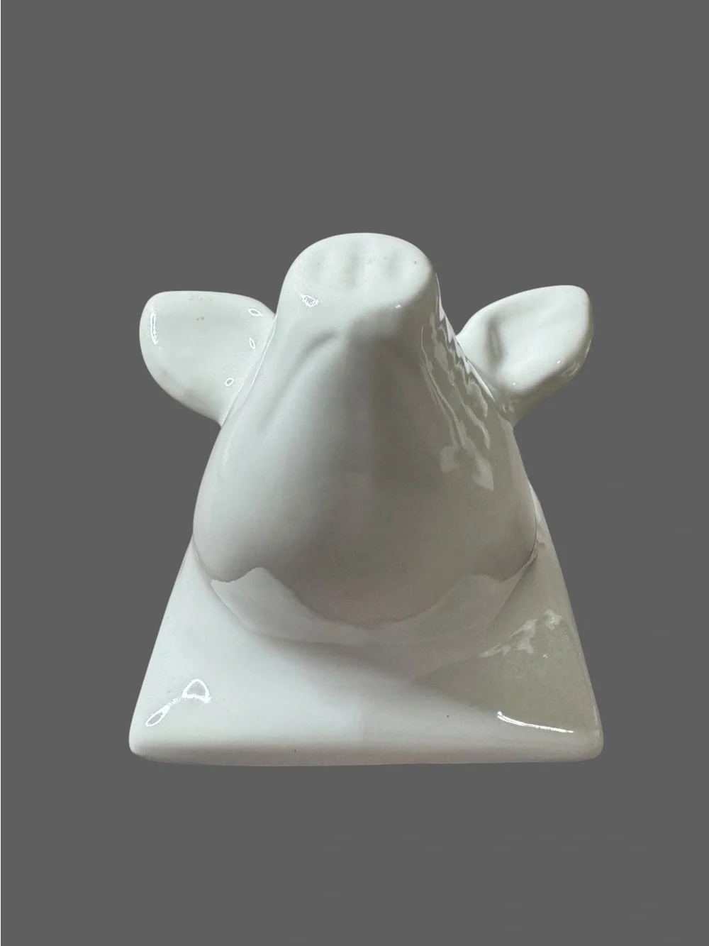 White Ceramic Pig Wall Decor - Playful Accent